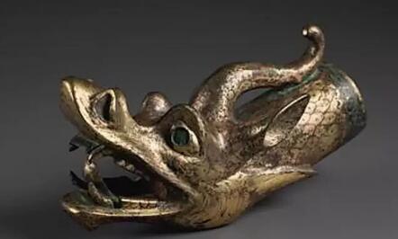 西汉时期  铜鎏金龙首   长24.5厘米